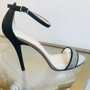 Gorgeous Caparros Black stilleto (size 9)